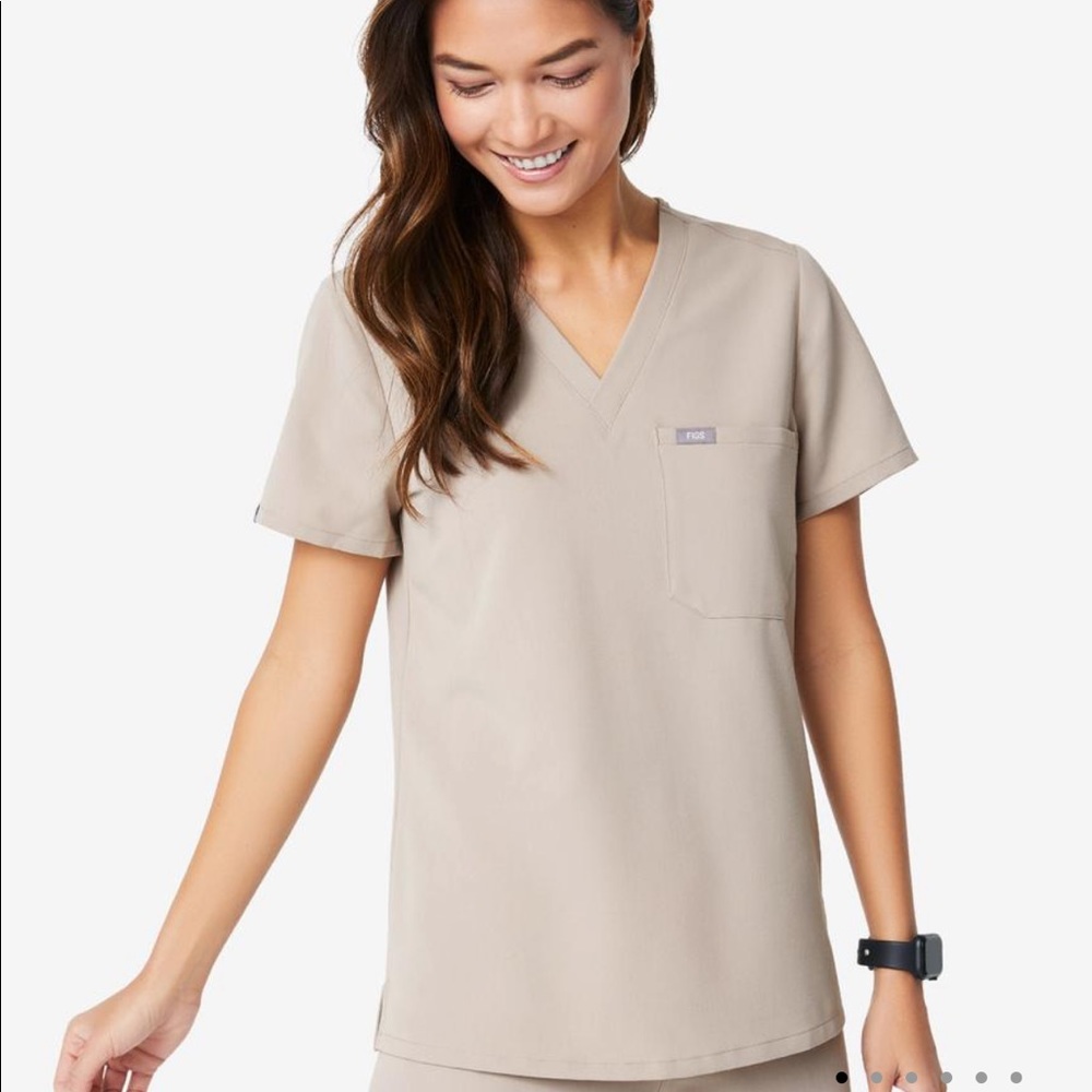 COPY - FIGS Catarina scrub top in Boulder XXS NWT